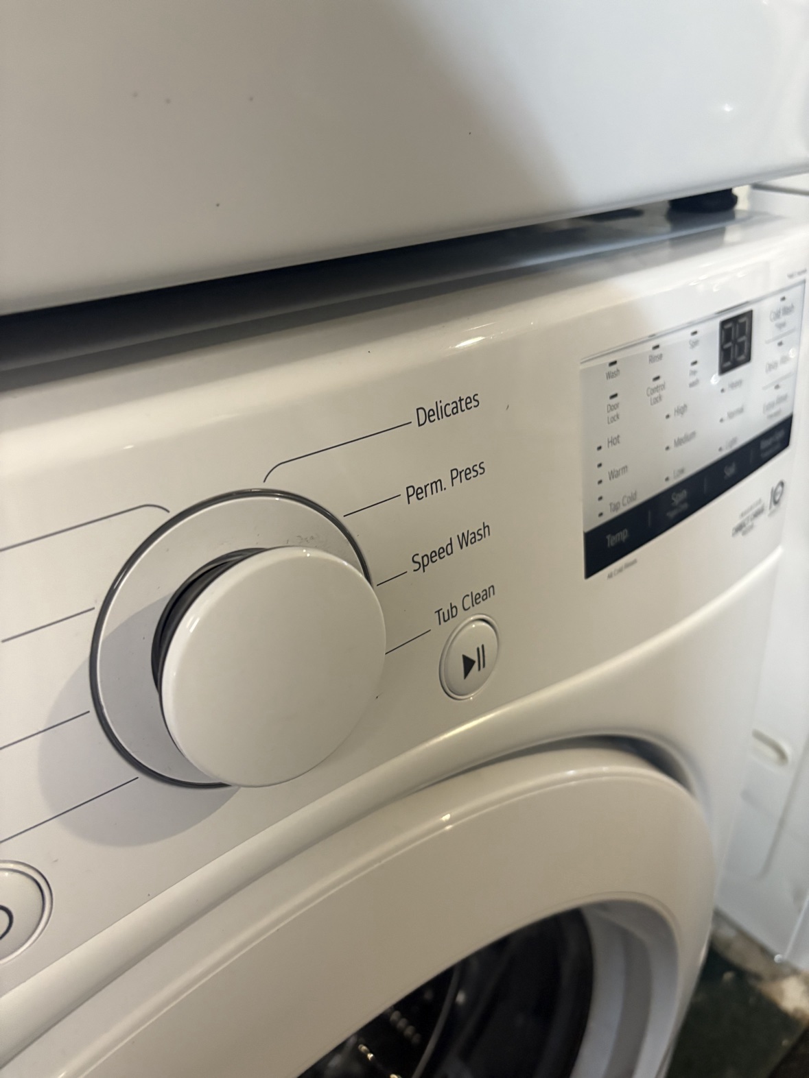 LG washer controls from a second angle